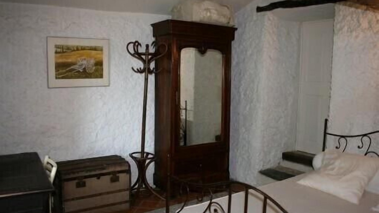 Photo of Bedroom in Revest-des-Brousses