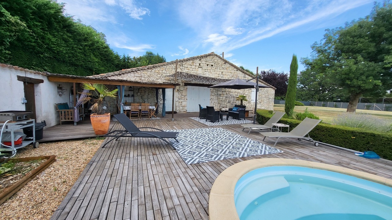 Photo of Patio Balcony in Montaigu-de-Quercy