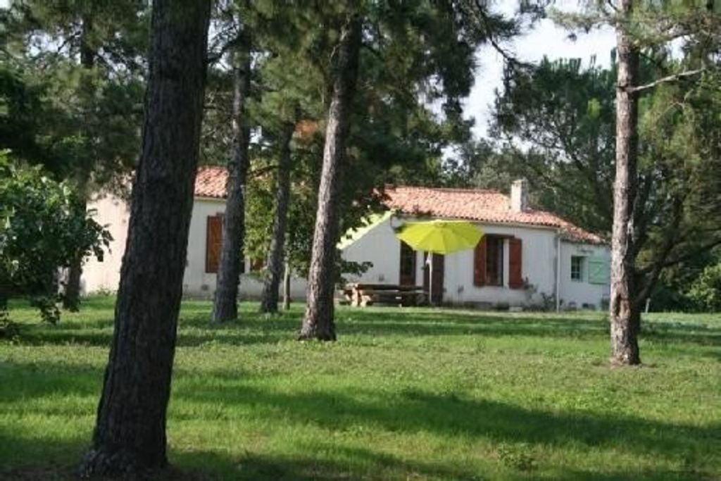 Photo of Outdoor in Avrille