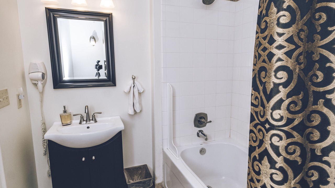 Photo of Bathroom in Crestone