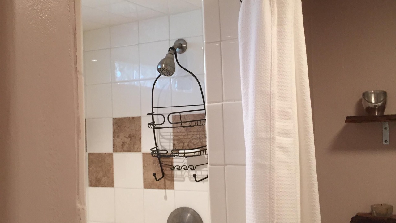 Photo of Bathroom in Canoncito