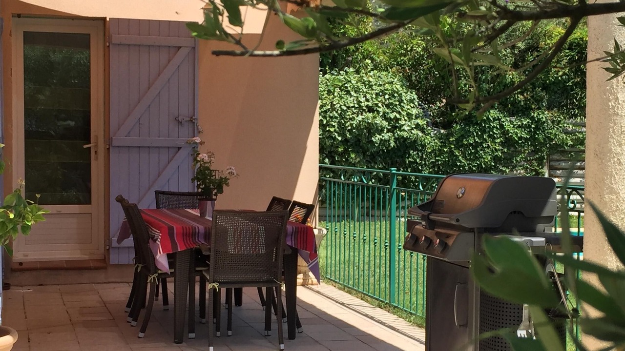 Photo of Outdoor in Chateauneuf-le-Rouge