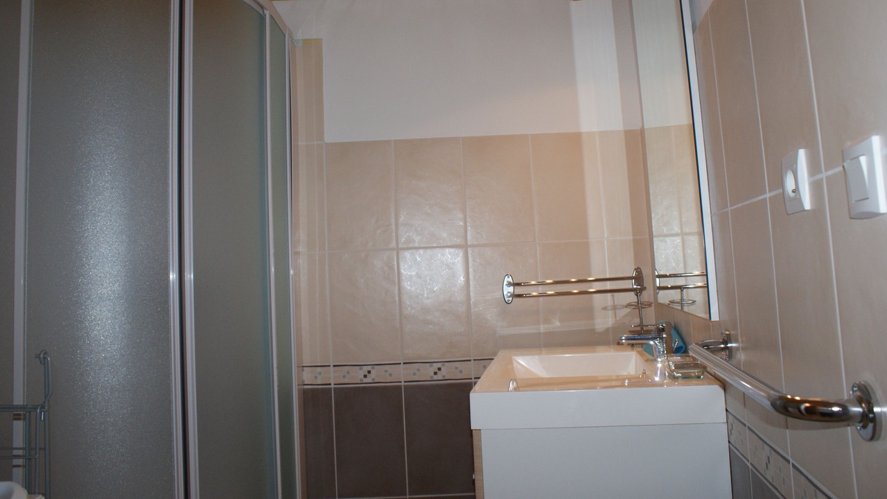 Photo of Bathroom in Aunat