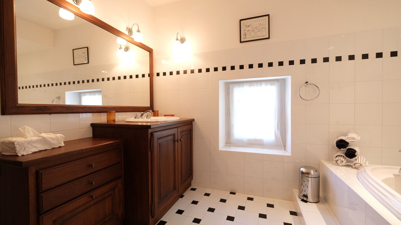 Photo of Outdoor in Orgon