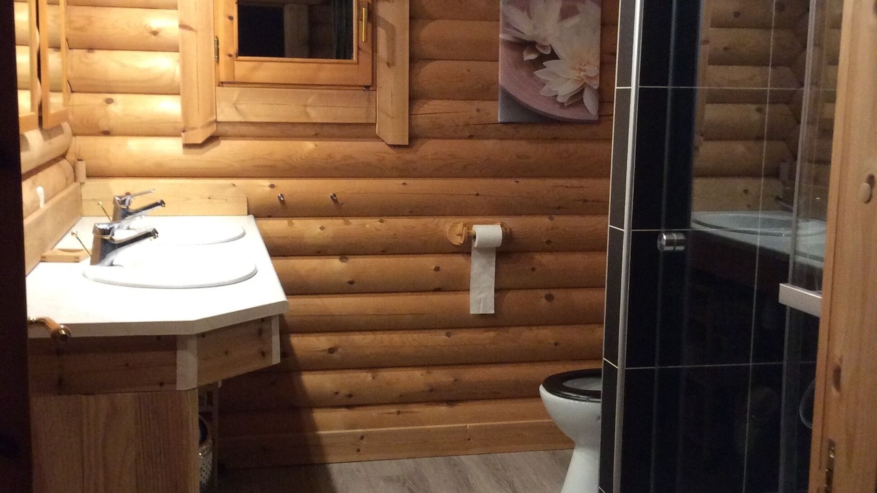 Photo of Bathroom in Font-Romeu-Odeillo-Via