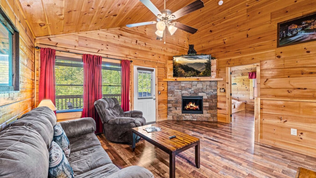 Photo of Livingroom in Pigeon Forge