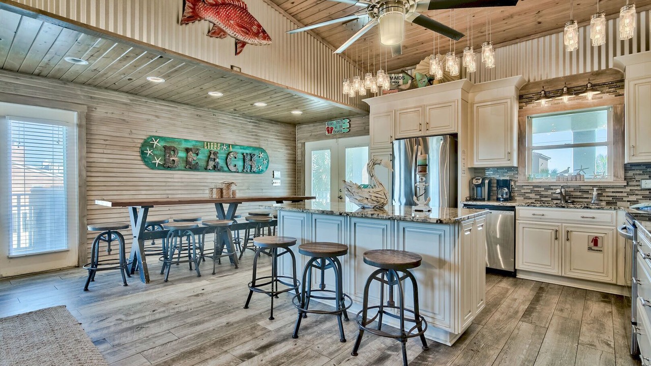 Photo of Others in Holiday Isle