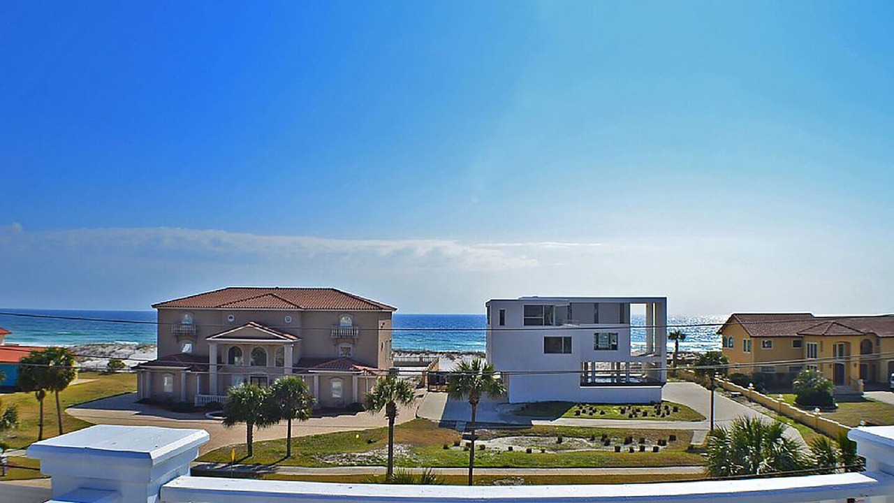 Photo of Patio Balcony in Holiday Isle