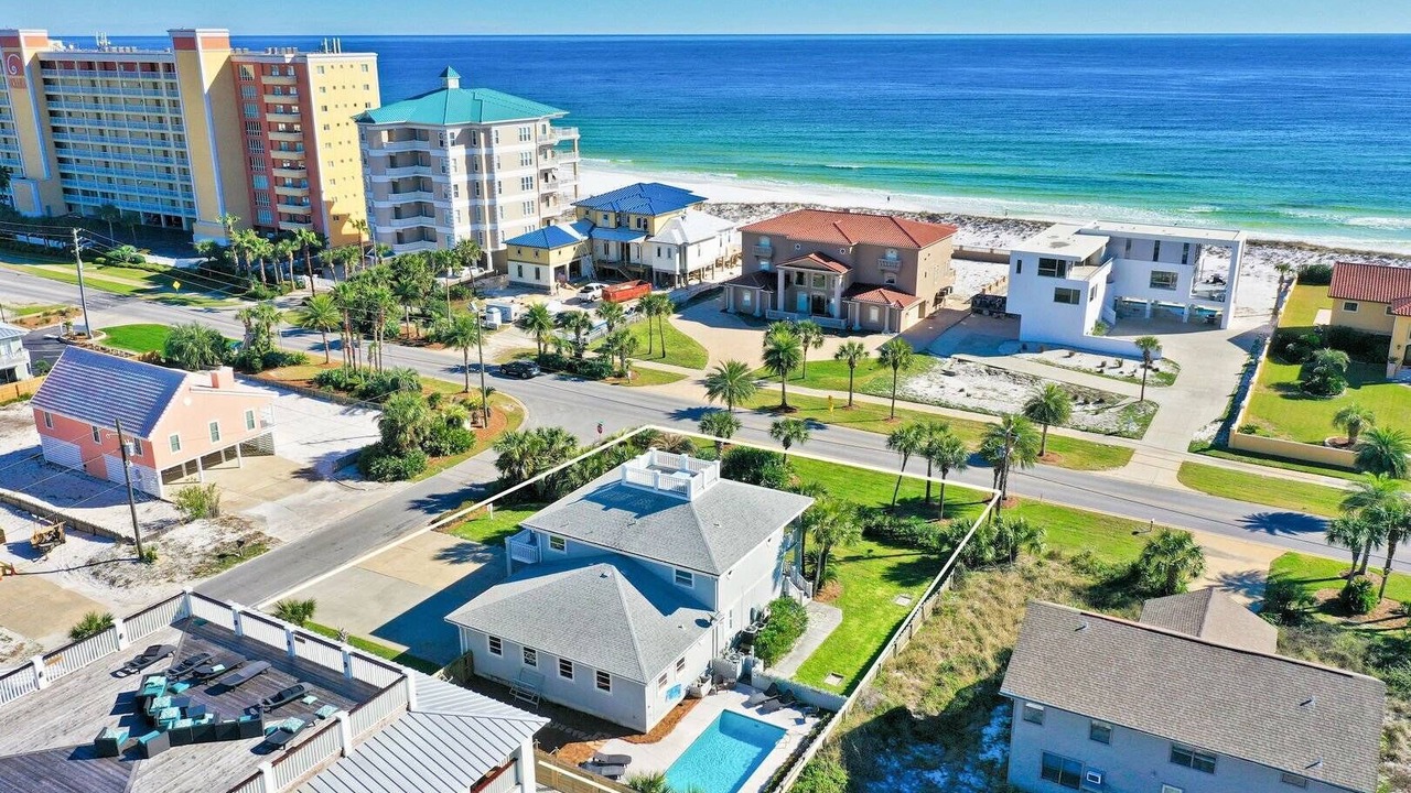 Photo of Others in Holiday Isle