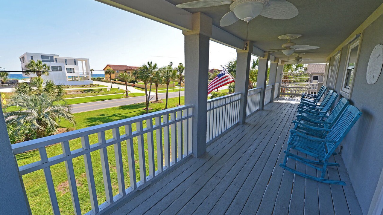 Photo of Patio Balcony in Holiday Isle