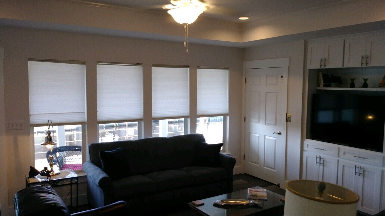 Photo of Livingroom in City-by-the Sea