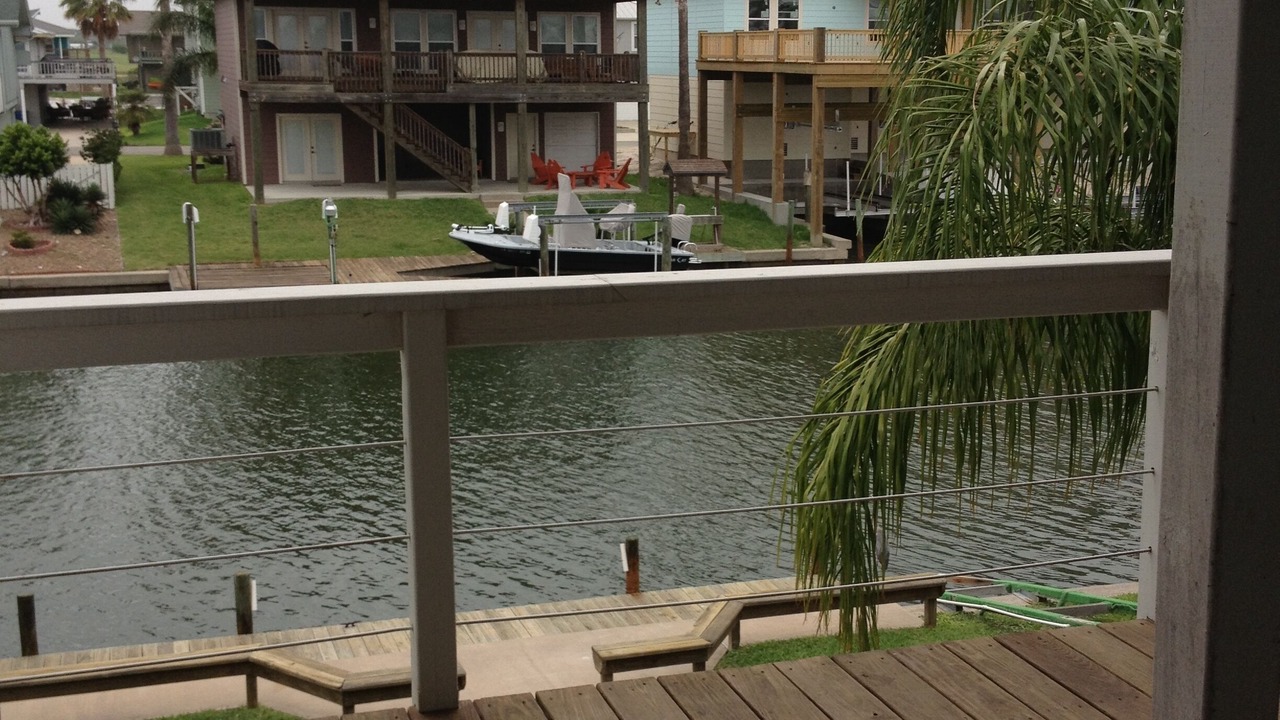 Photo of Patio Balcony in City-by-the Sea