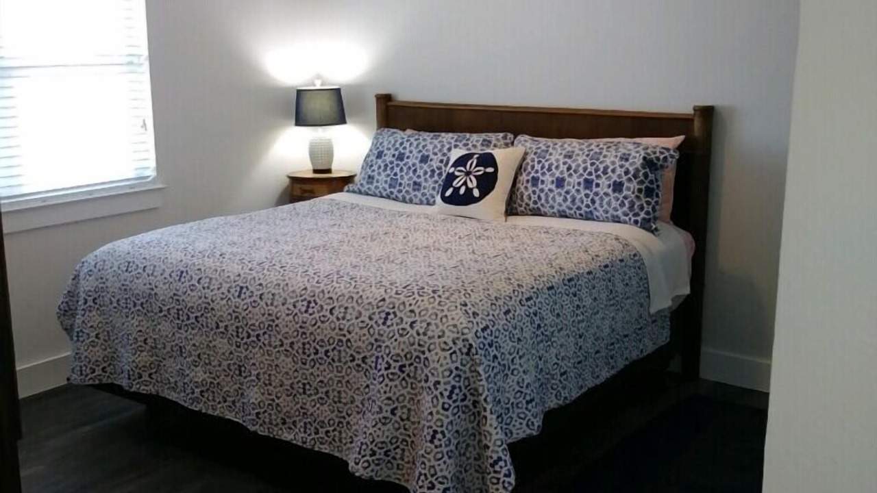 Photo of Bedroom in City-by-the Sea