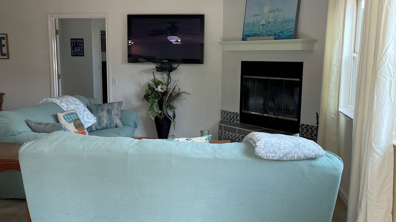 Photo of Livingroom in Buchanan Dam