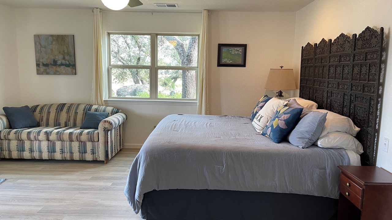 Photo of Bedroom in Buchanan Dam