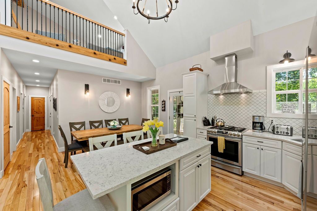 Photo of Others in Harbert