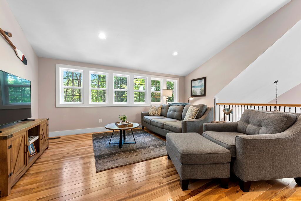 Photo of Others in Harbert