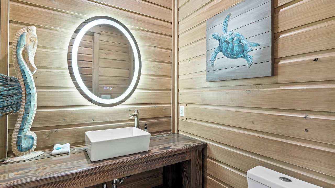 Photo of Bathroom in Crystal Beach