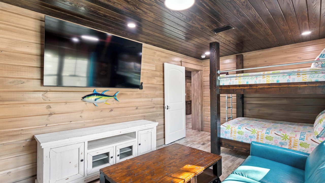 Photo of Bedroom in Crystal Beach