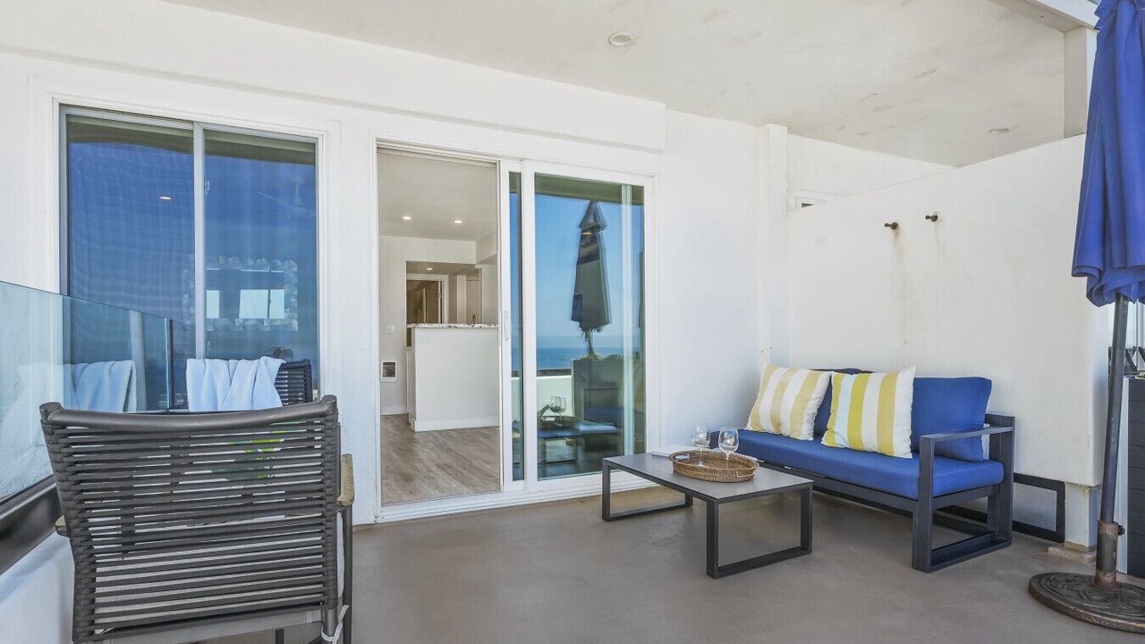 Photo of Livingroom in Carlsbad Village