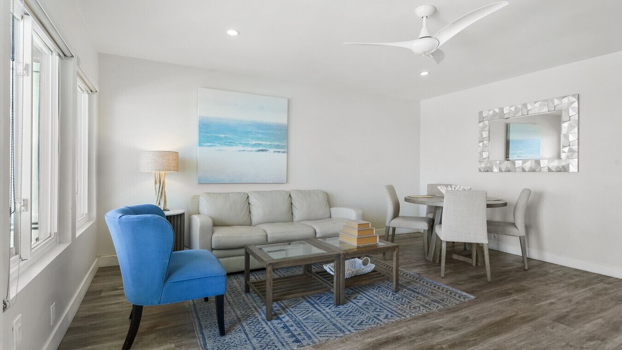 Photo of Livingroom in Carlsbad Village