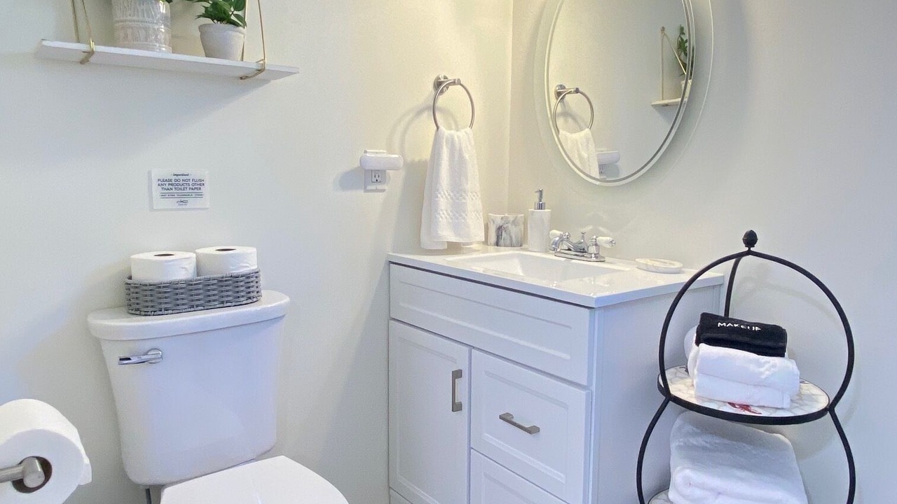 Photo of Bathroom in New Baltimore