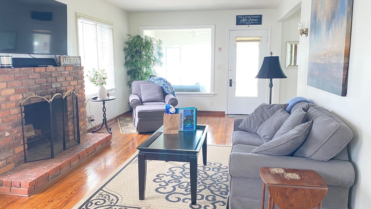 Photo of Livingroom in New Baltimore