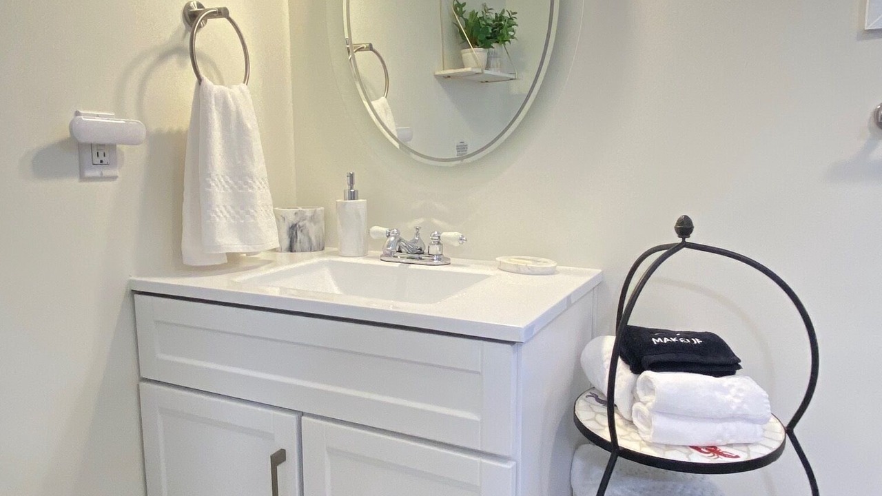 Photo of Bathroom in New Baltimore