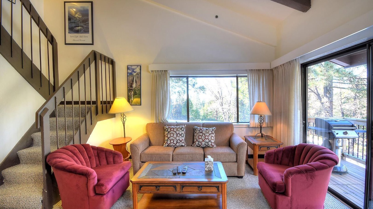 Photo of Livingroom in Yosemite West