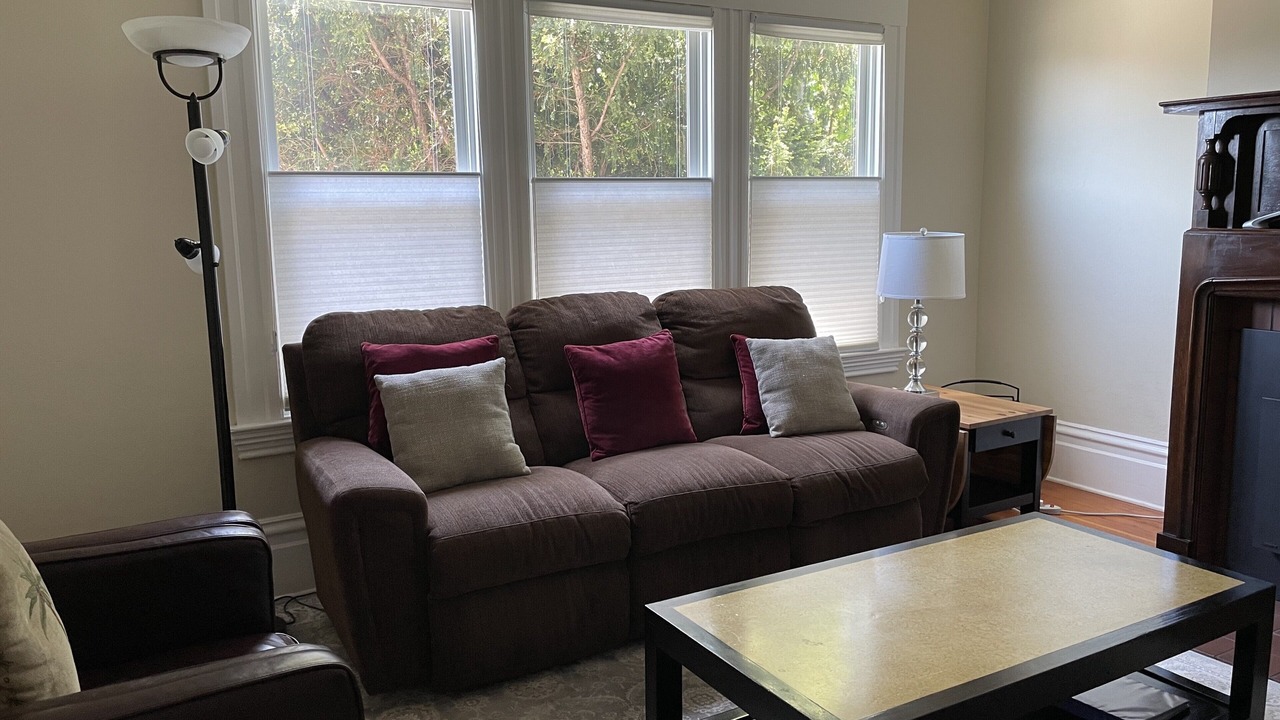 Photo of Livingroom in Alameda