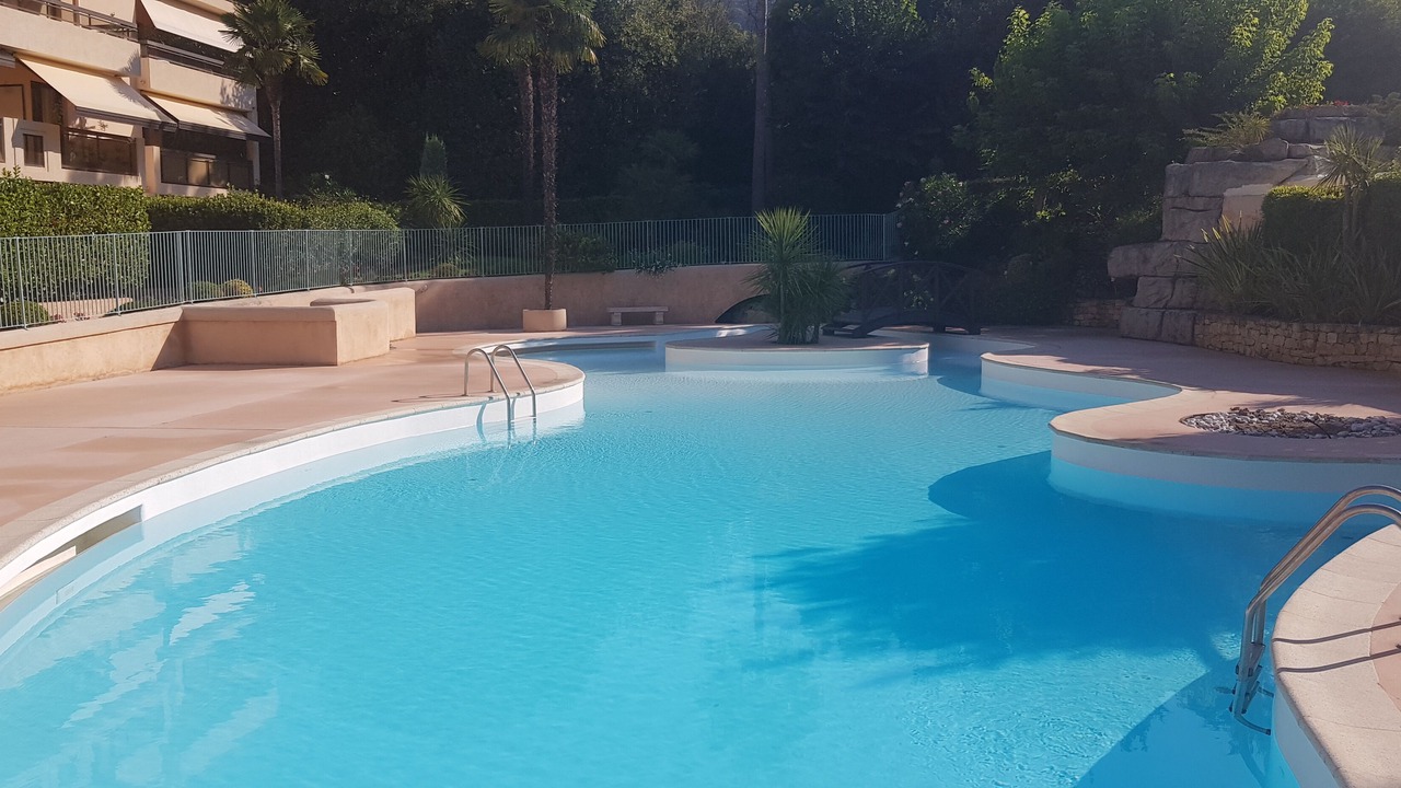 Photo of Outdoor in California - Pezou