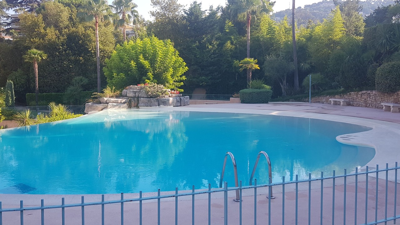 Photo of Outdoor in California - Pezou