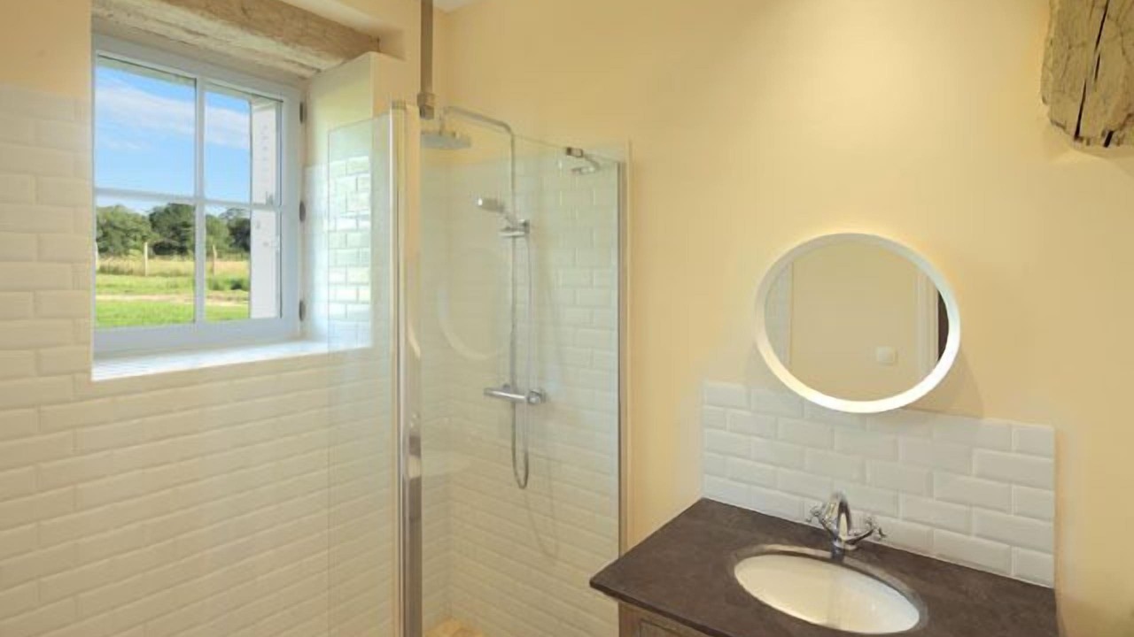 Photo of Bathroom in Ambillou