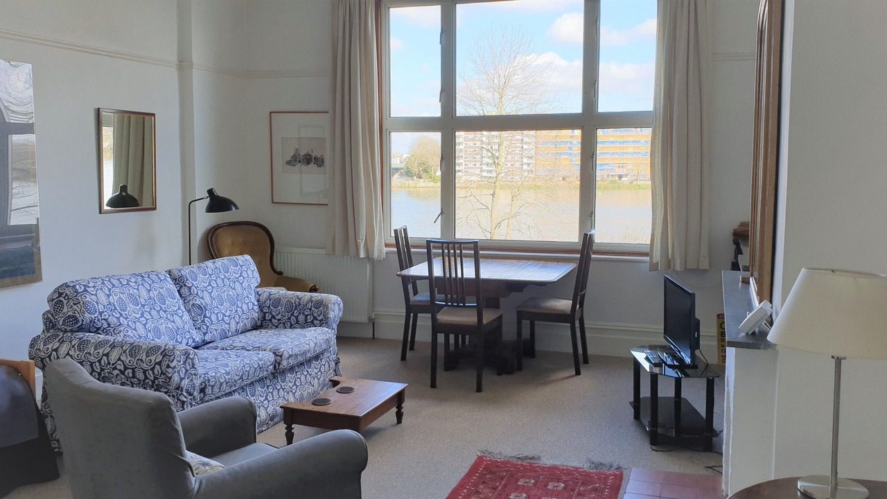 Photo of Bedroom in Thamesfield