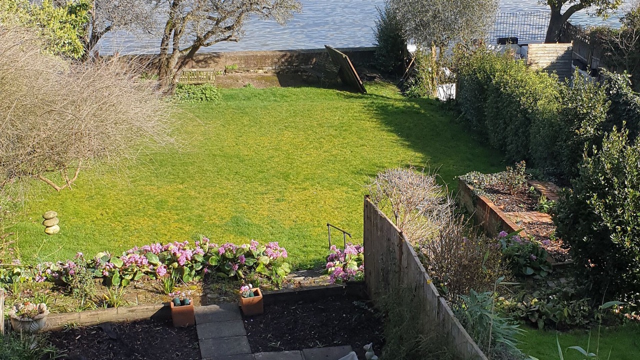 Photo of Outdoor in Thamesfield