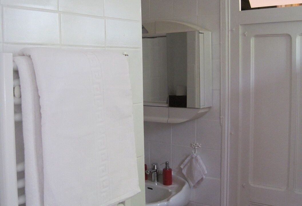 Photo of Bathroom in Loches