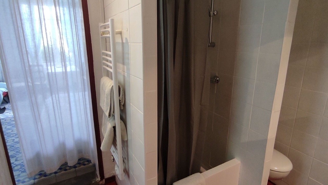 Photo of Bathroom in Loches