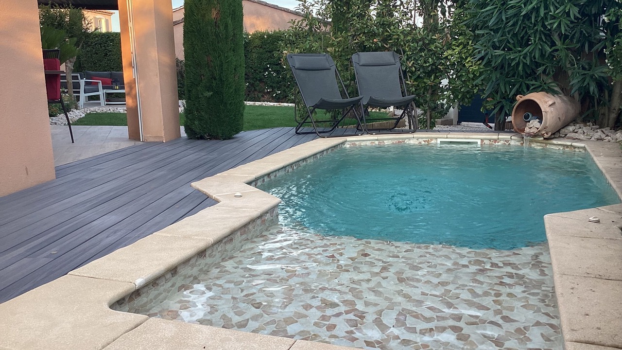 Photo of Patio Balcony in Entraigues-sur-la-Sorgue