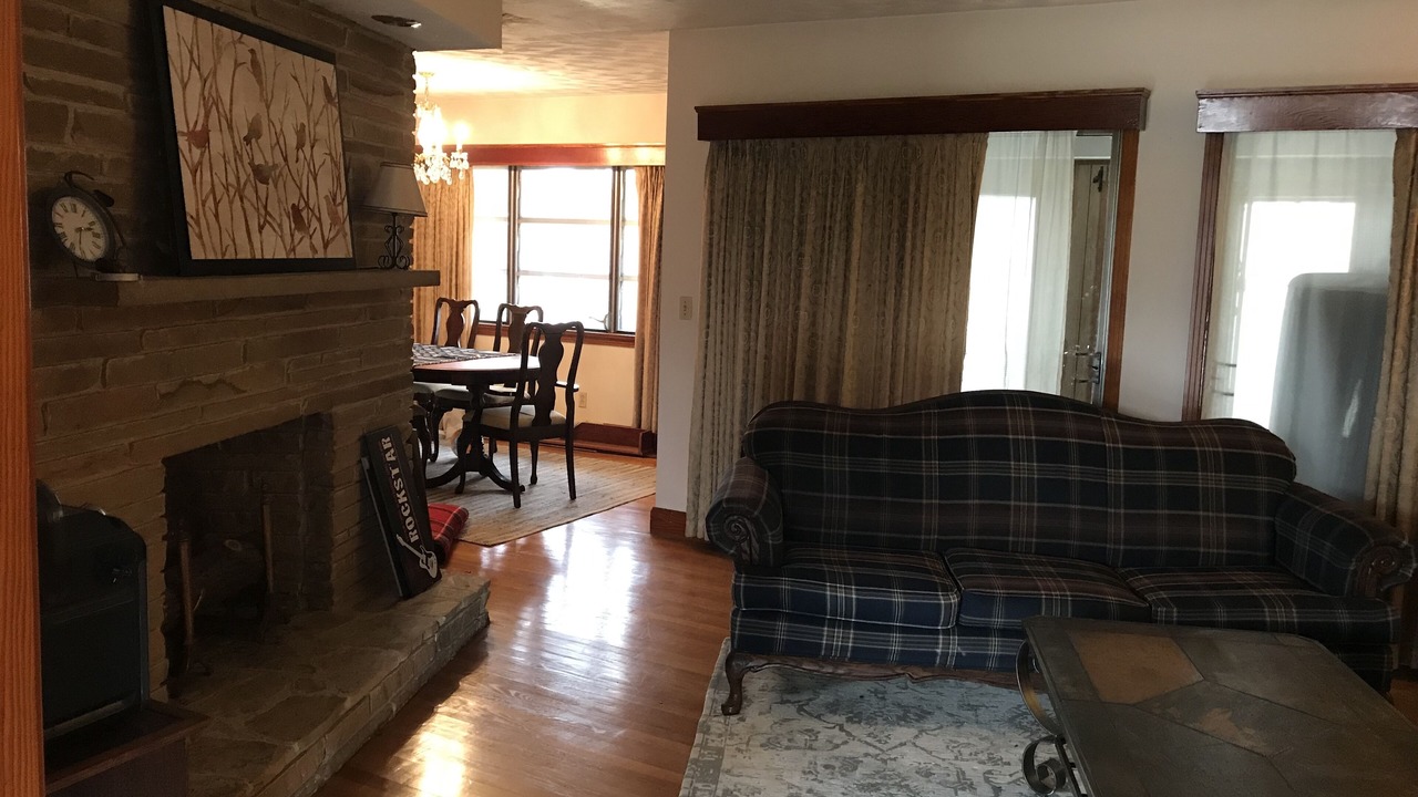 Photo of Livingroom in Converse