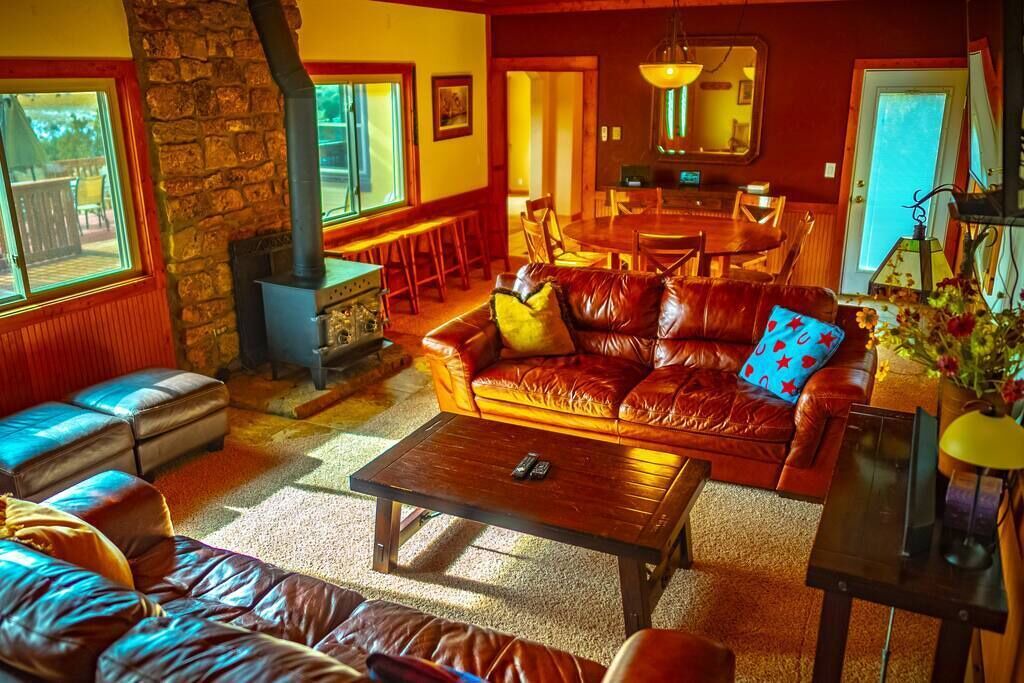 Photo of Livingroom in Canon City