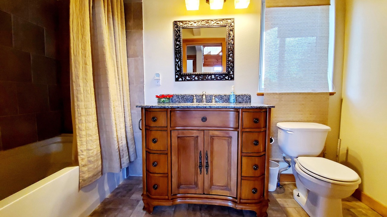 Photo of Bathroom in Pateros