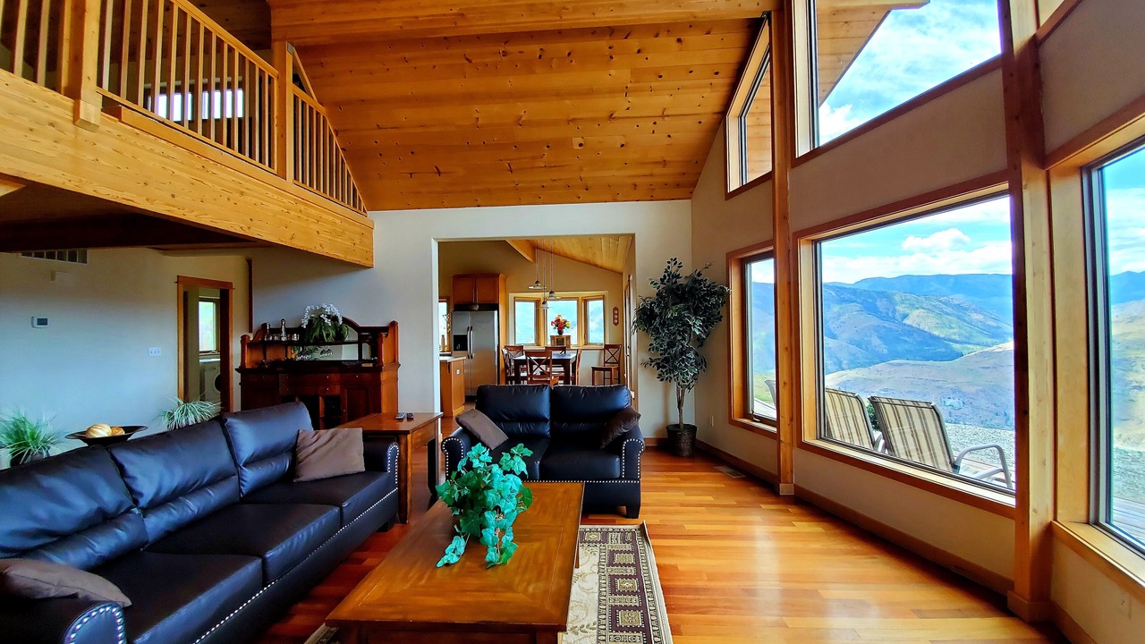 Photo of Livingroom in Pateros