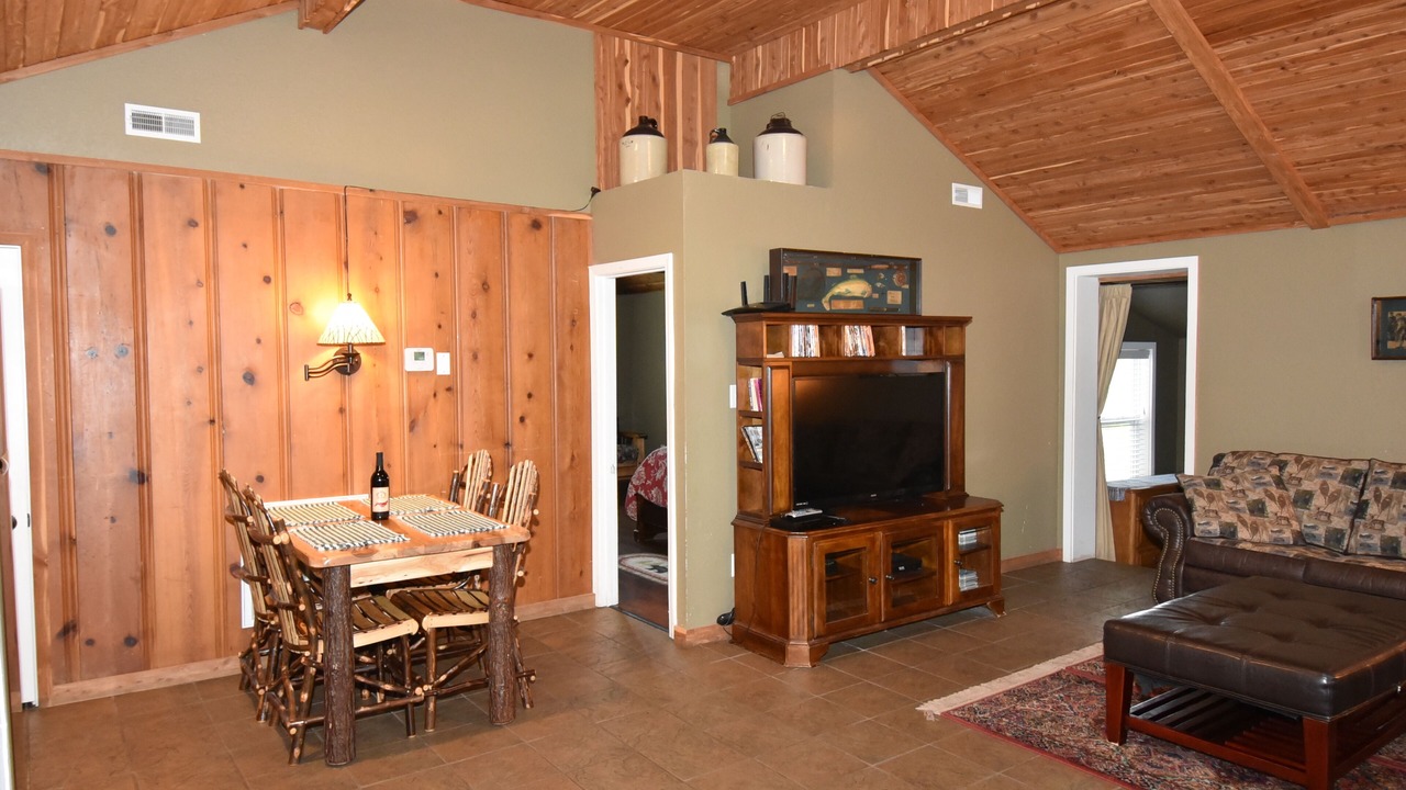Photo of Livingroom in Camdenton