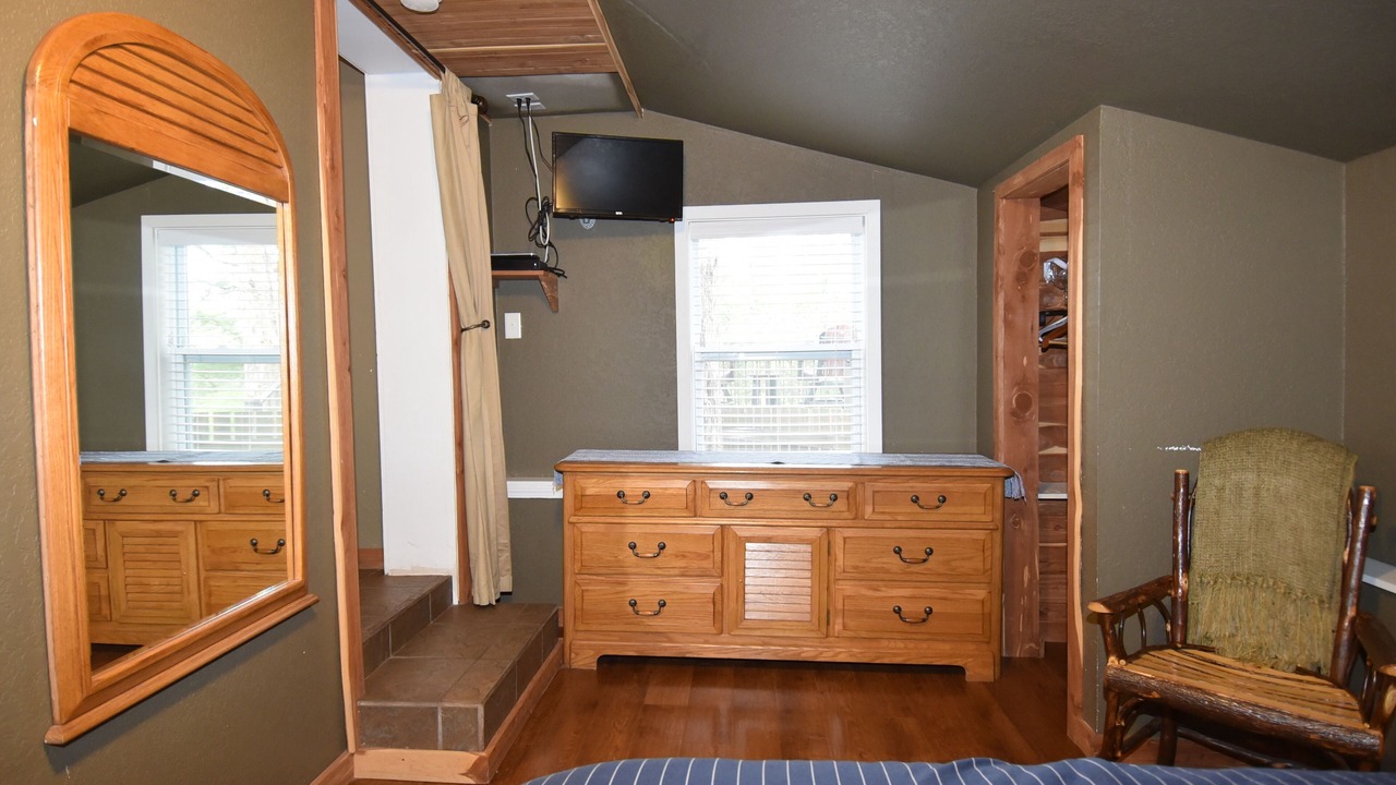Photo of Bedroom in Camdenton