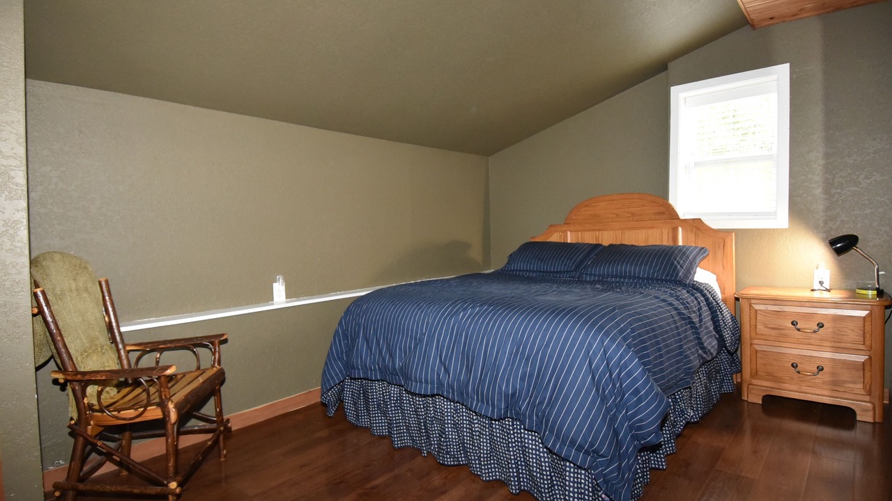 Photo of Bedroom in Camdenton