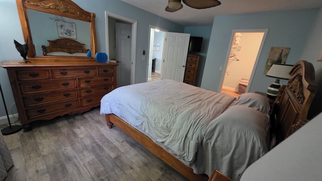 Photo of Bedroom in Lake Park
