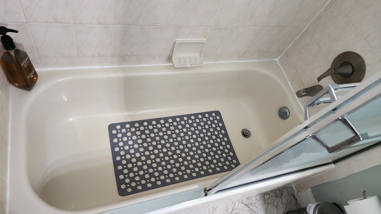 Photo of Bathroom in Lake Park