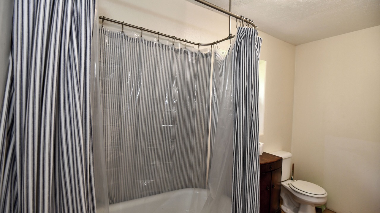 Photo of Bathroom in Utopia