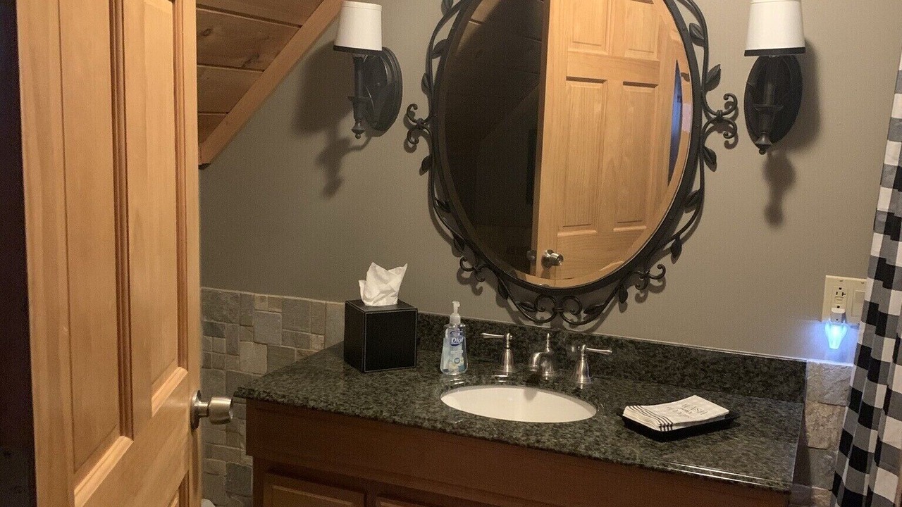 Photo of Bathroom in Town of Webb