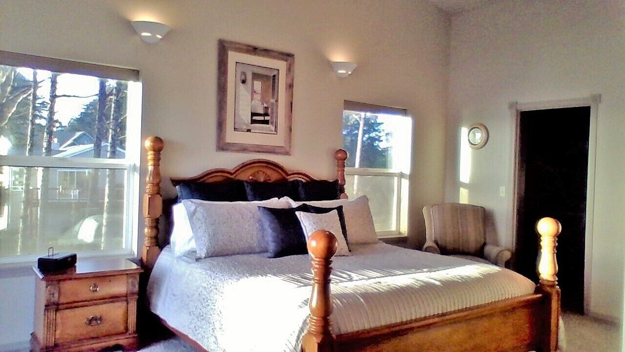 Photo of Bedroom in Agate Beach